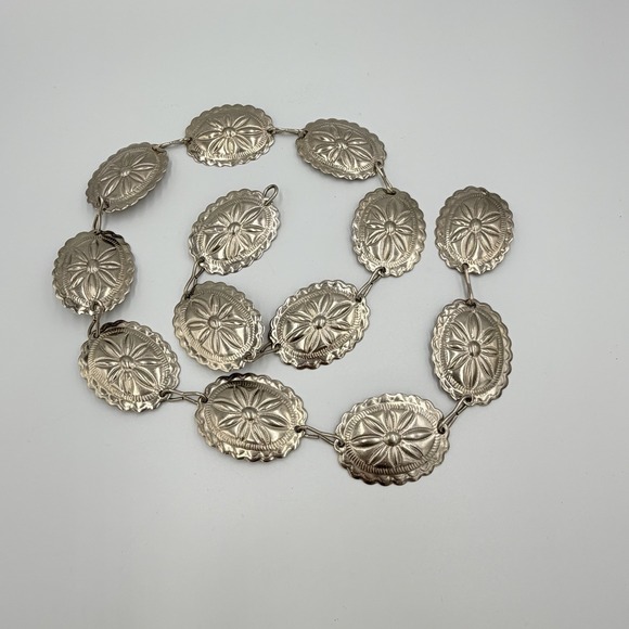 Silver Tone Concho Chain Belt 36" Floral Stamped Oval Boho Western Festival - Picture 4 of 4